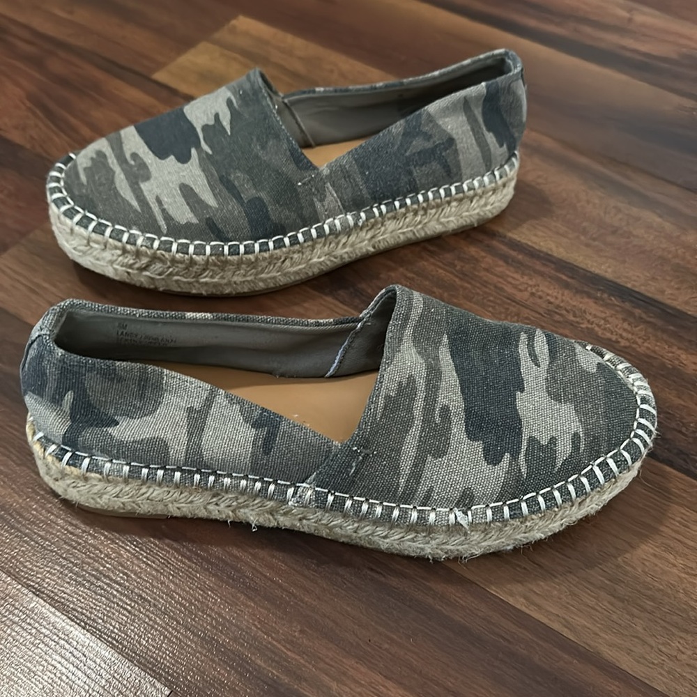 NWOT SPLENDID Laney Camo Platform Espadrille Slip On Size 8 - Picture 2 of 10